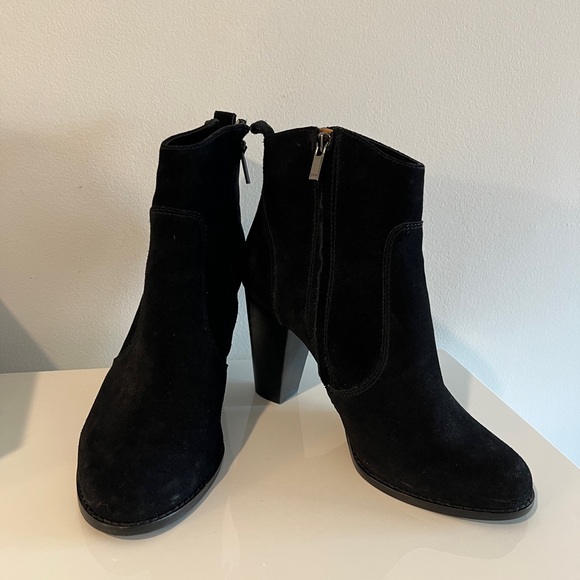 Joie Black Suede Ankle Bootie - Size US 9/EU 39 - Picture 2 of 5